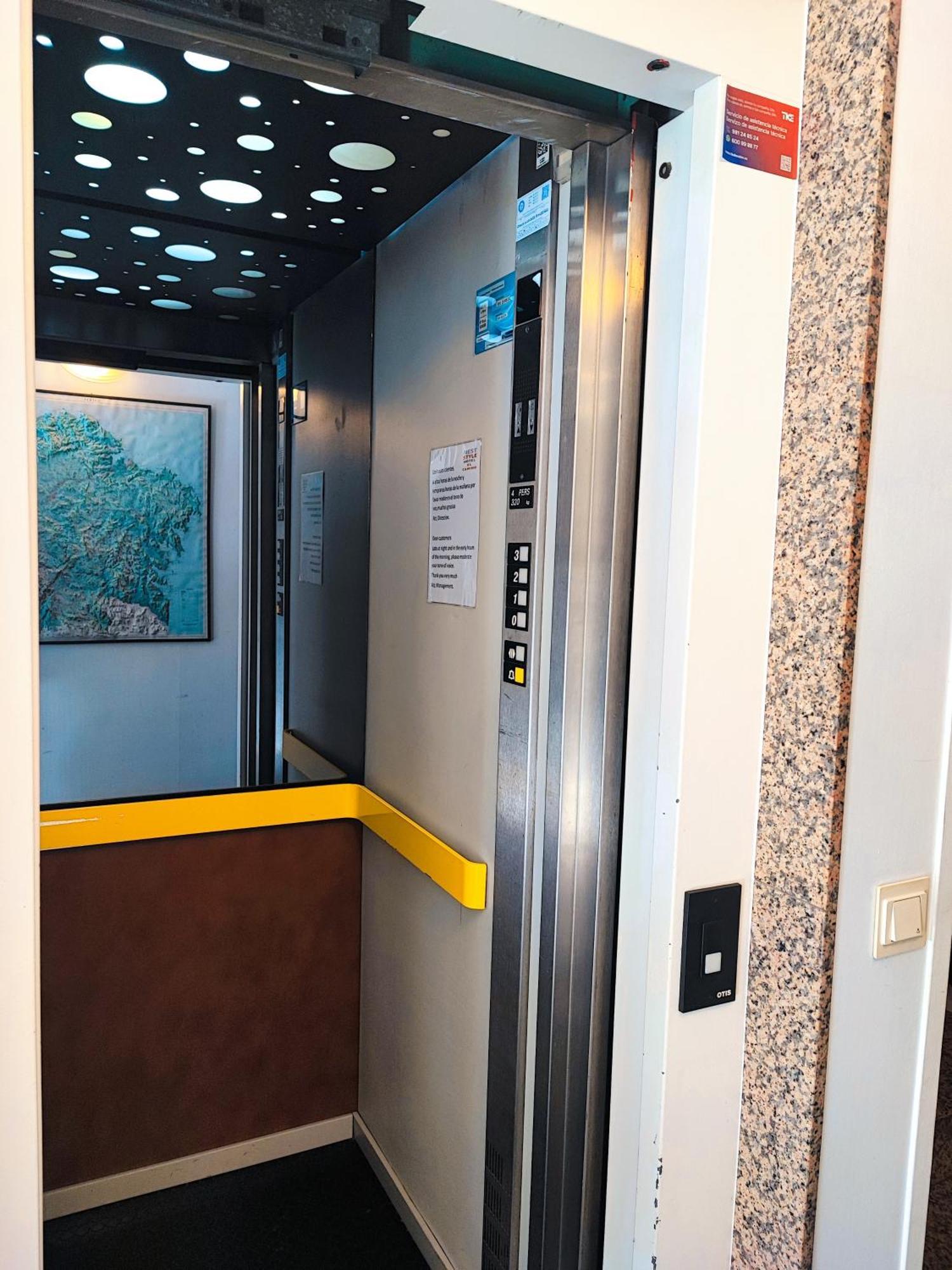 מלון סנטיאגו דה קומפוסטלה Nest El Camino מראה חיצוני תמונה